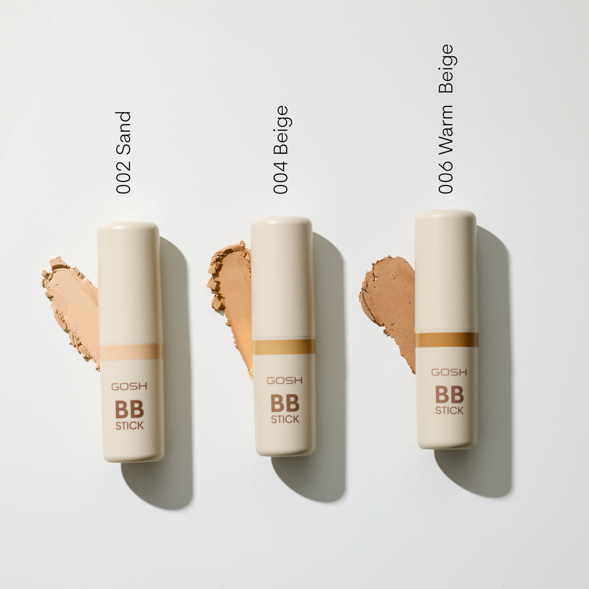 GOSH BB Stick 002 Sand con sus detalles y acabado de maquillaje